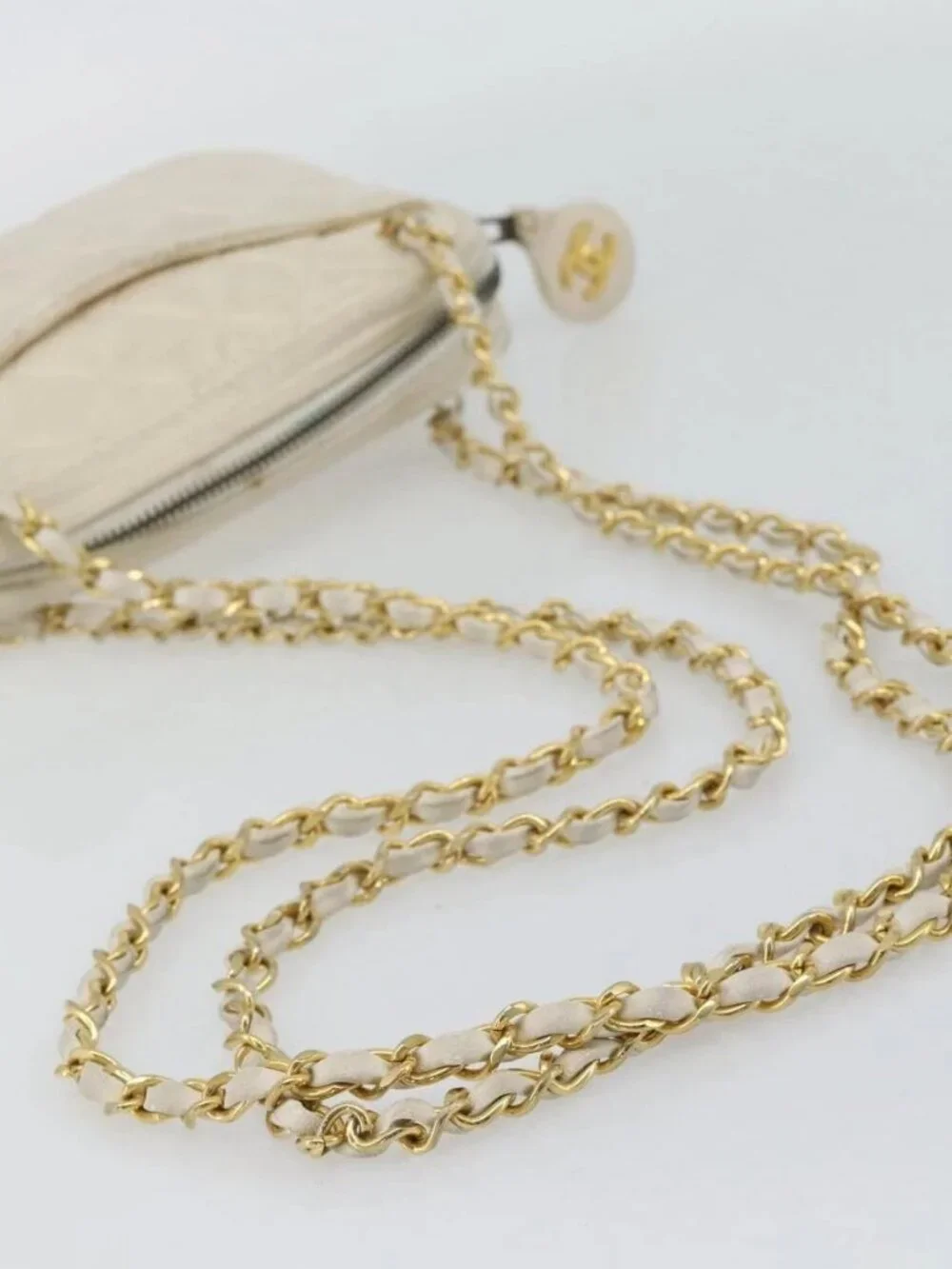 CHANEL Matelasse Chain Shoulder Bag Lamb Skin White Gold CC Auth bs28144
